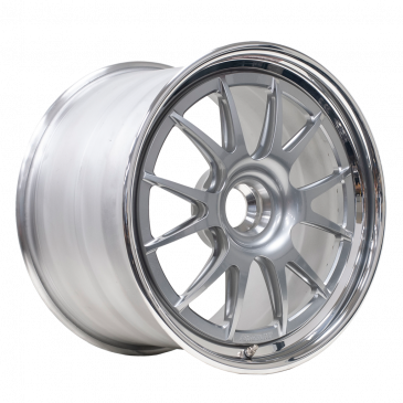 TA3R front wheel finished with Hyper Silver center and Polished outer