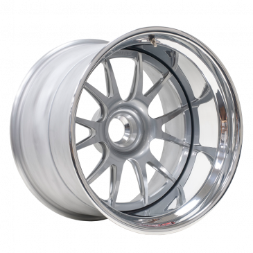 TA3R rear wheel finished with Hyper Sliver center and Polished outer